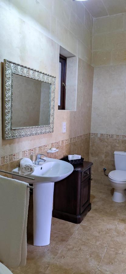 Warda Accommodation Xewkija Екстер'єр фото